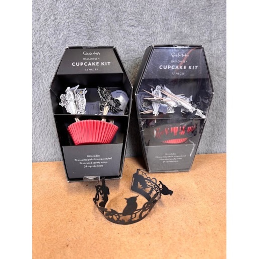 Sur La Table Halloween Cupcake Kit 72 Piece Coffin Box Spooky Picks Wraps Liners